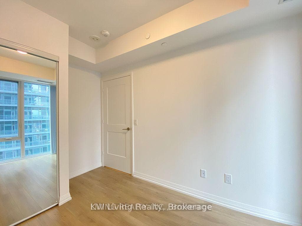 8 Widmer Street Unit 2907 photo 20