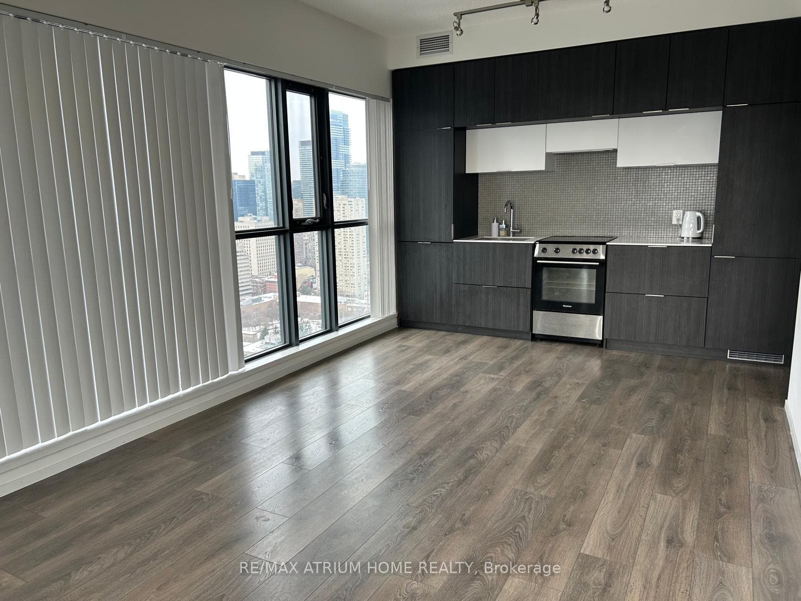 159 Dundas Street Unit 3401 photo 18