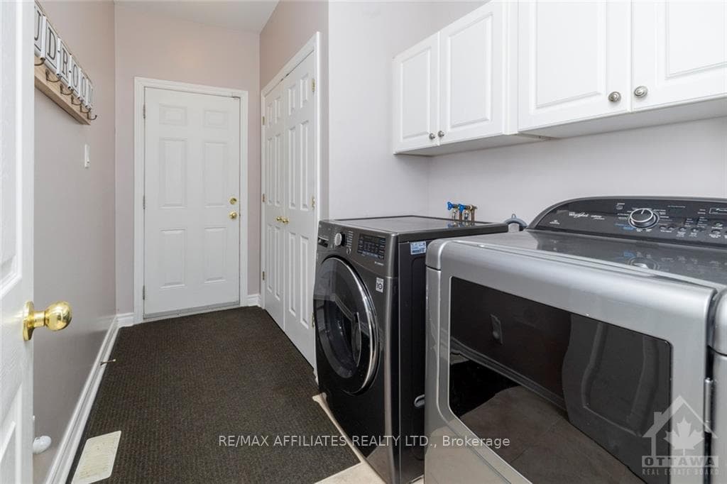 77 STONEWATER photo 23