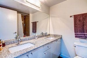 18 Harbour Street Unit 1210 photo 34