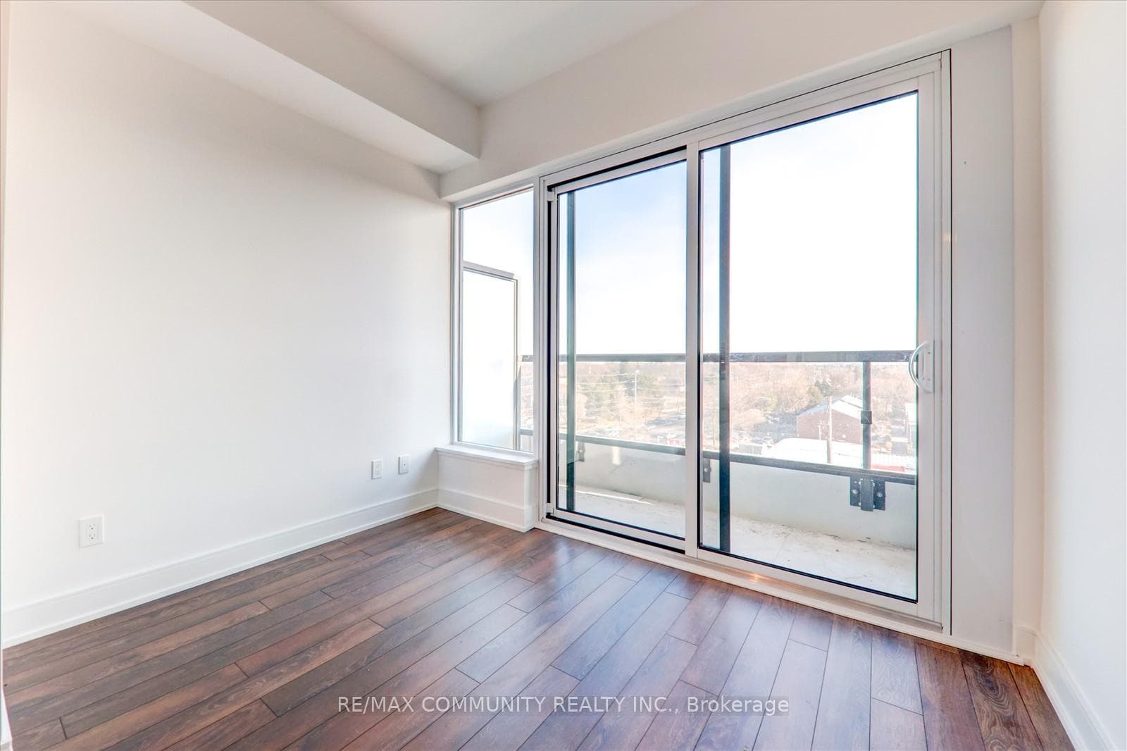 1350 Ellesmere Road Unit 619 photo 12