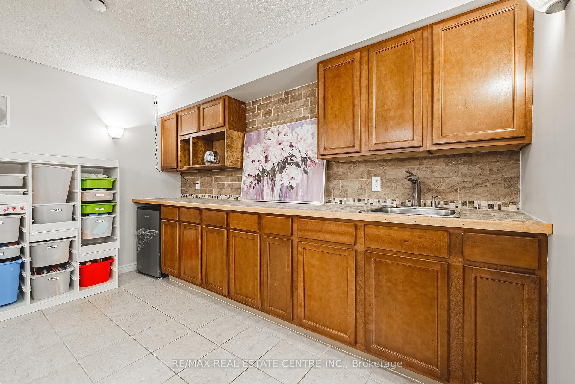 225 Dicenzo Drive photo 29