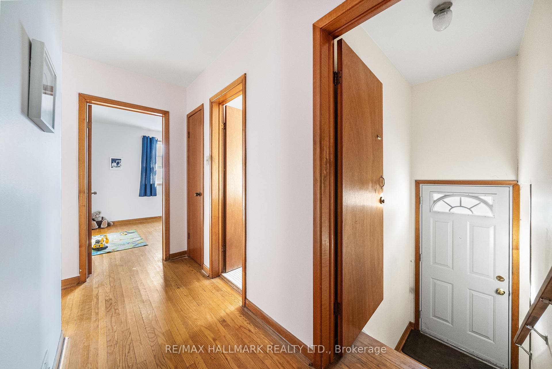 37 Madawaska Avenue photo 22