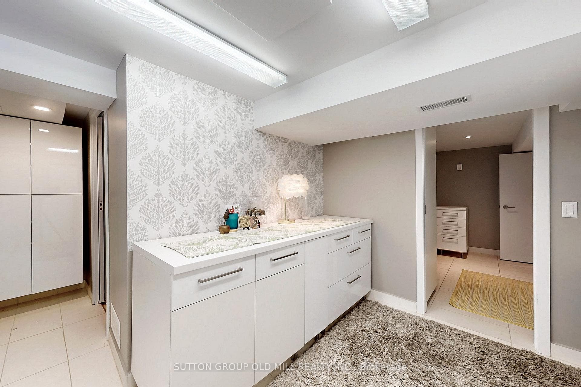125 Saturn Road photo 29