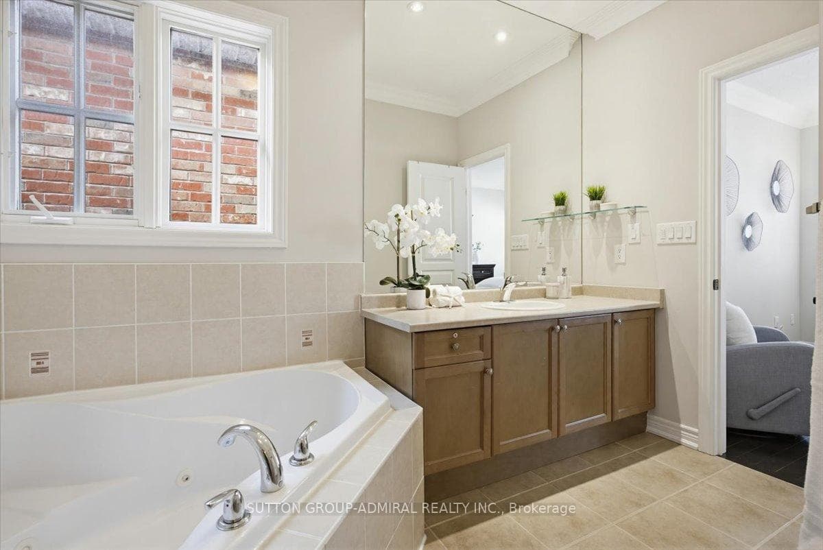 68 Southvale Drive photo 26