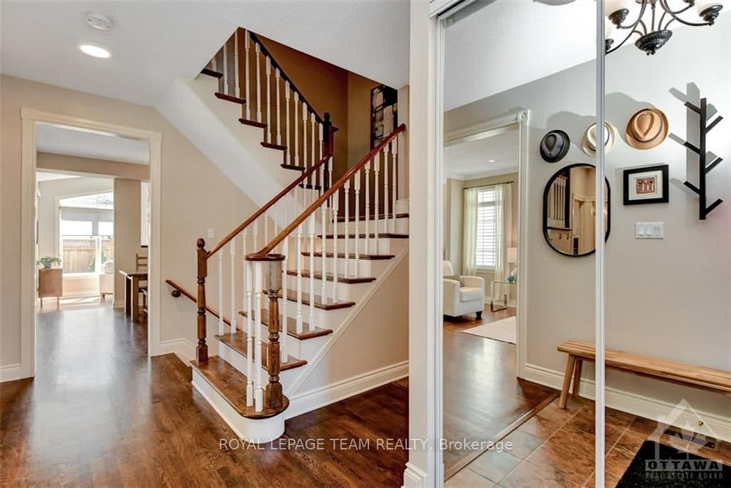 6165 RAVINE Way photo 2