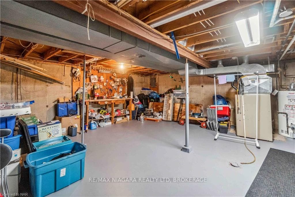 6638 ARGYLL Crescent photo 25