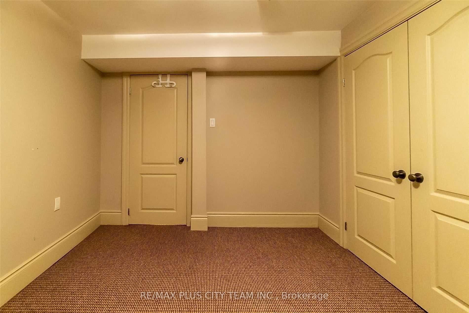 99 Hillsdale Avenue Unit Lower photo 4