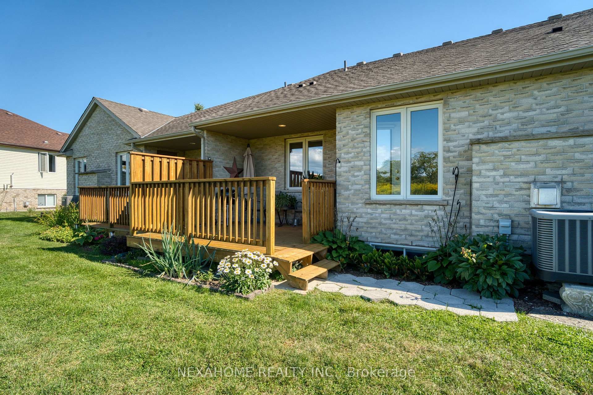 87 Donker Drive Unit 23 photo 35
