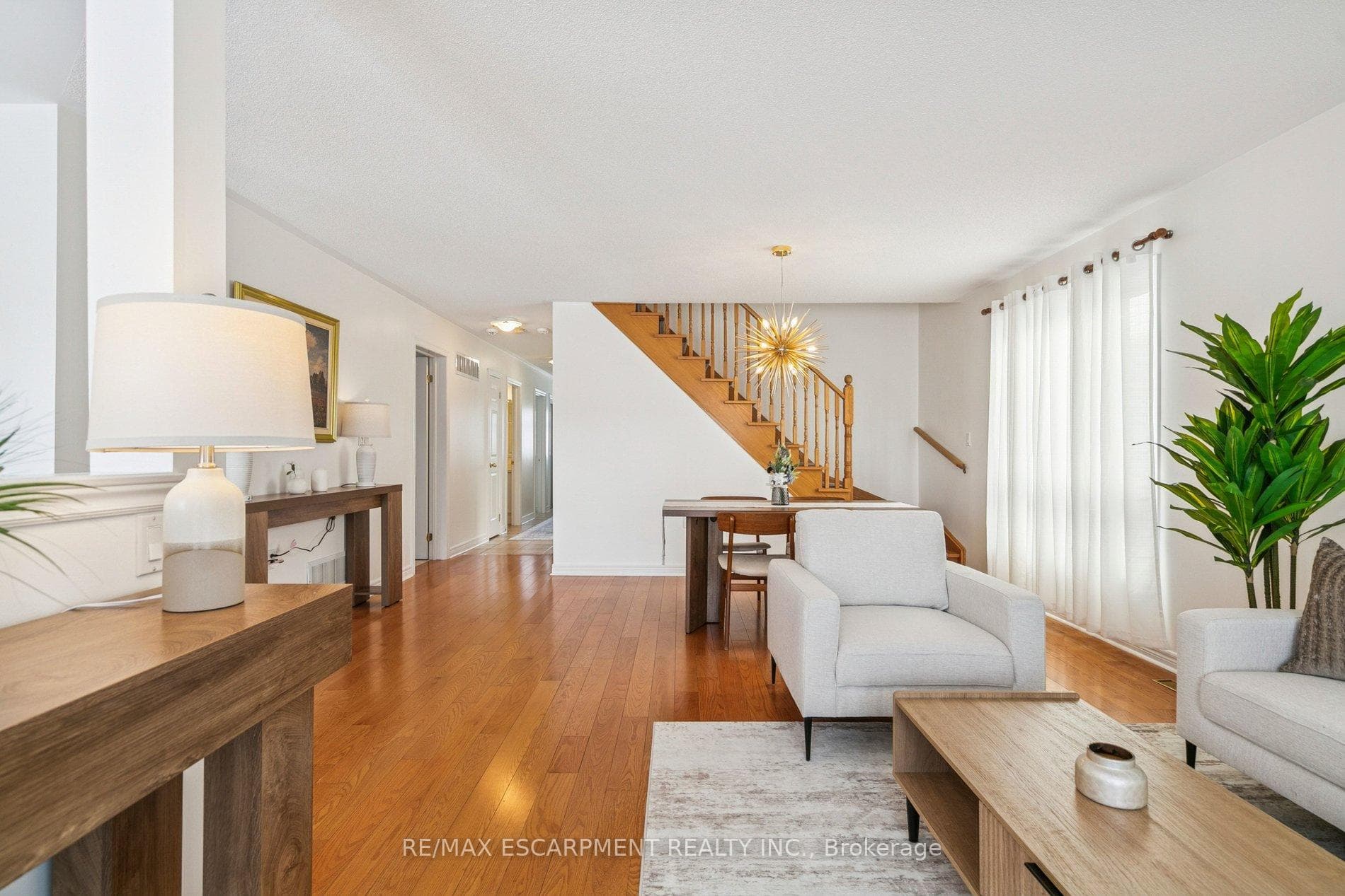 Living and dining area