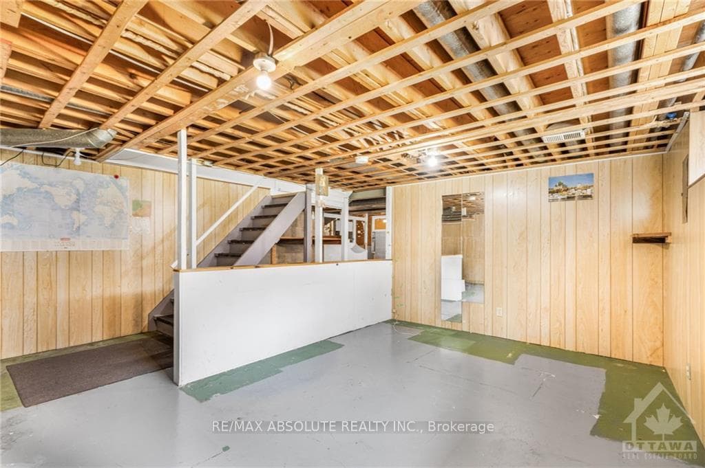 1073 ELMLEA Drive photo 21