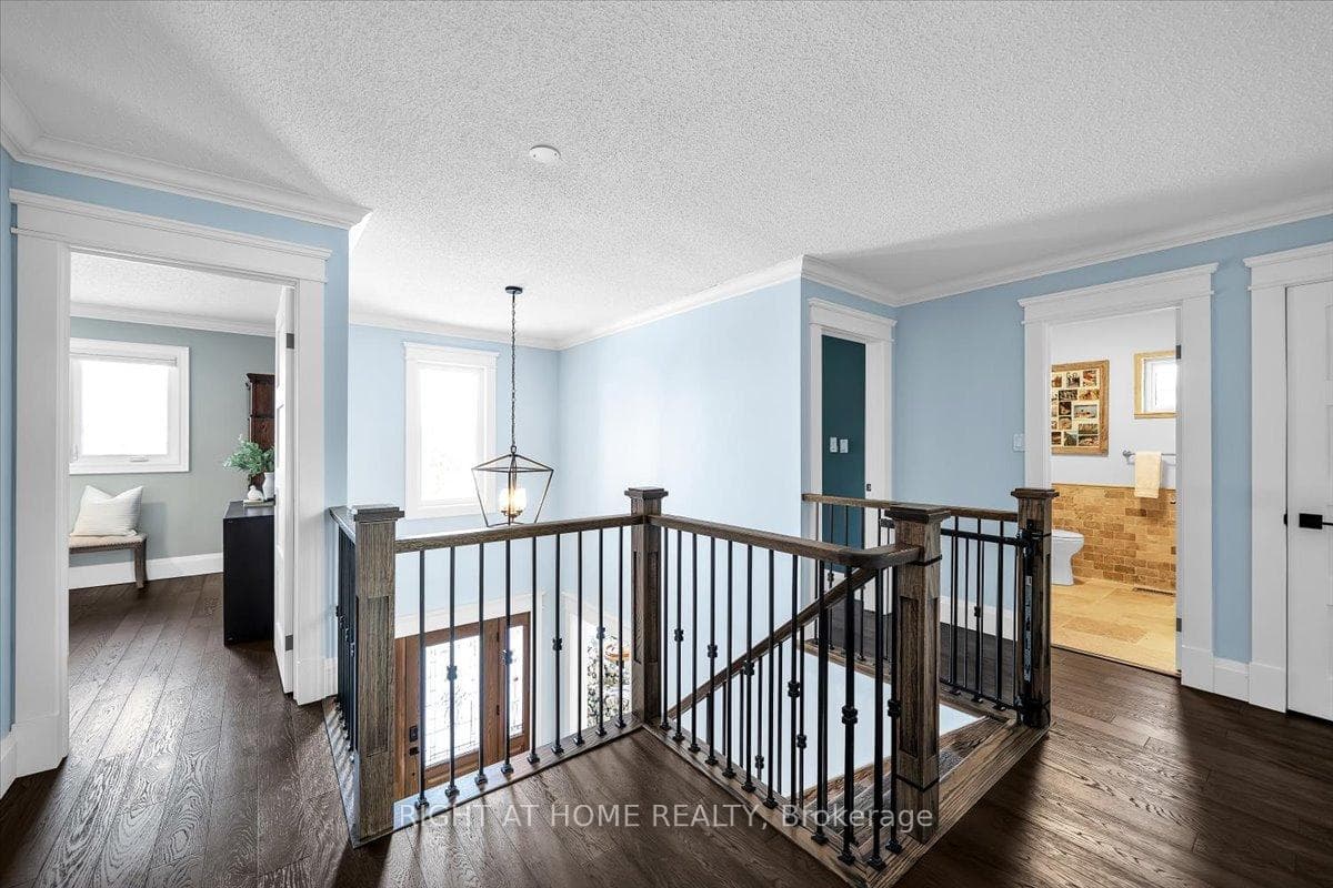 33 Willcocks Crescent photo 28