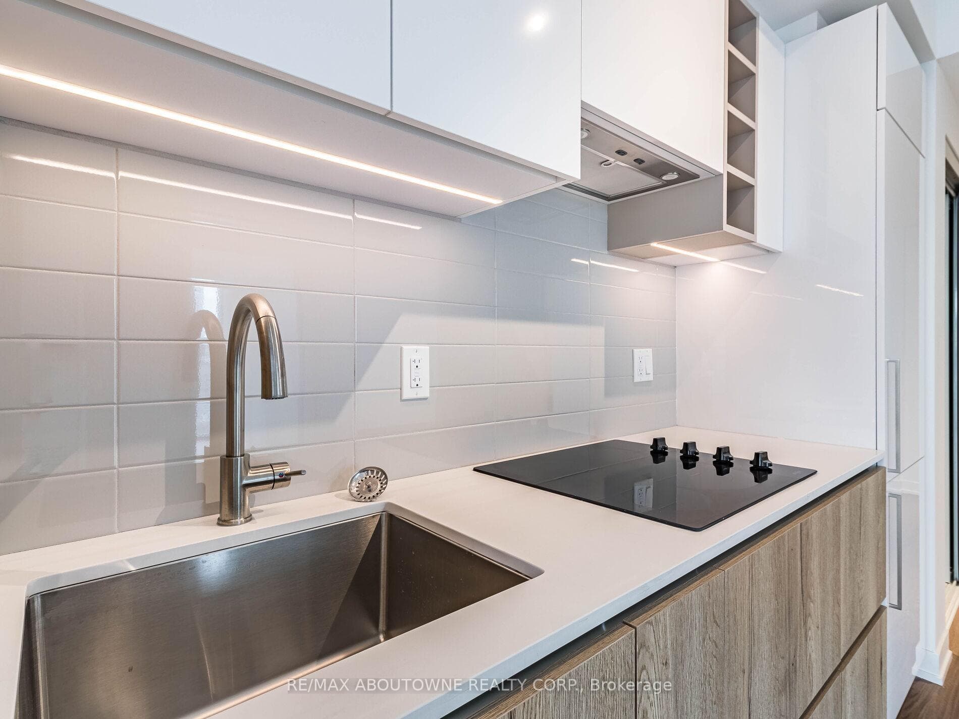 319 Jarvis Street Unit 2106 photo 16