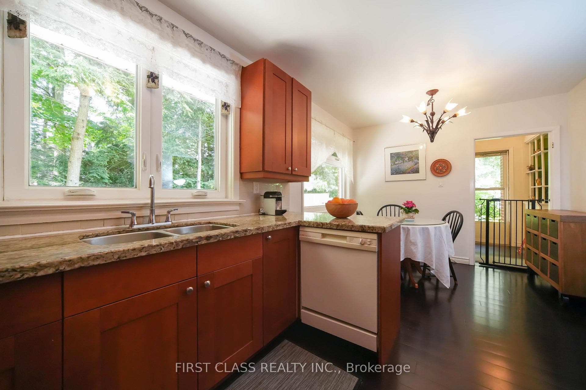 130 Homestead Road photo 13