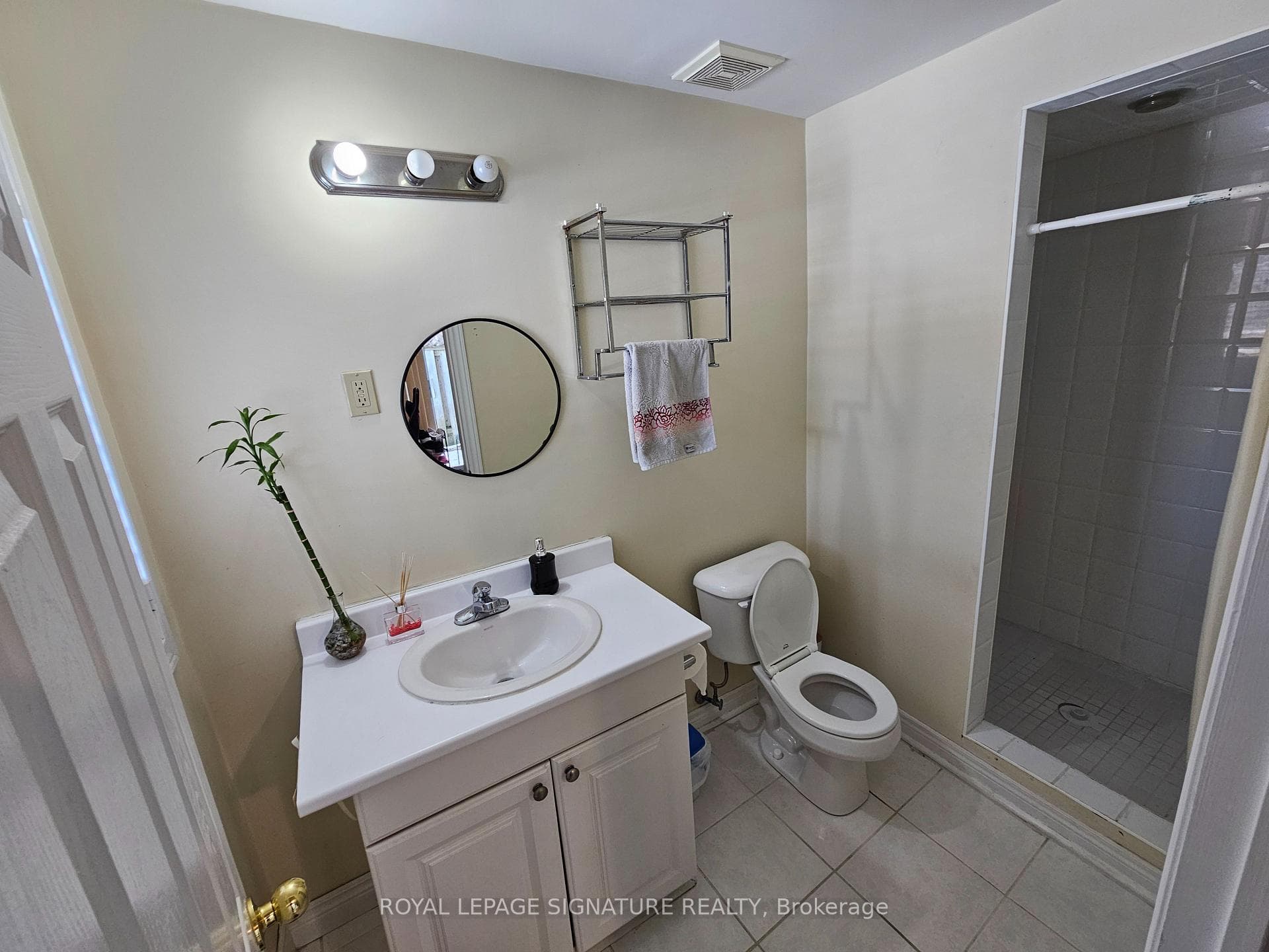 20 Colleen Street Unit Lower Level photo 7
