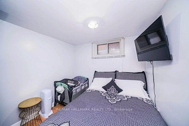 50 Gray Avenue Unit Lower photo 4