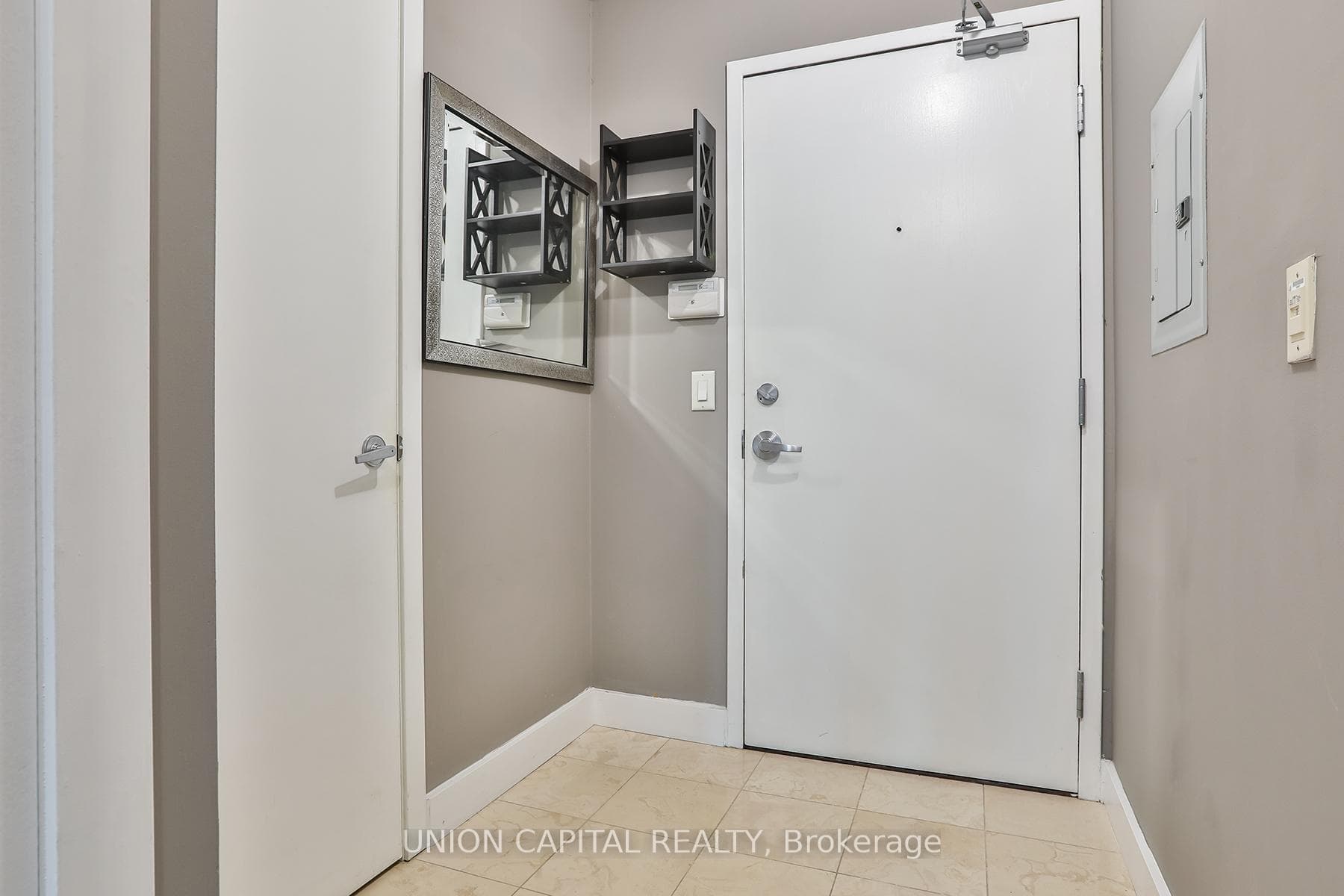 8 York Street Unit 409 photo 3