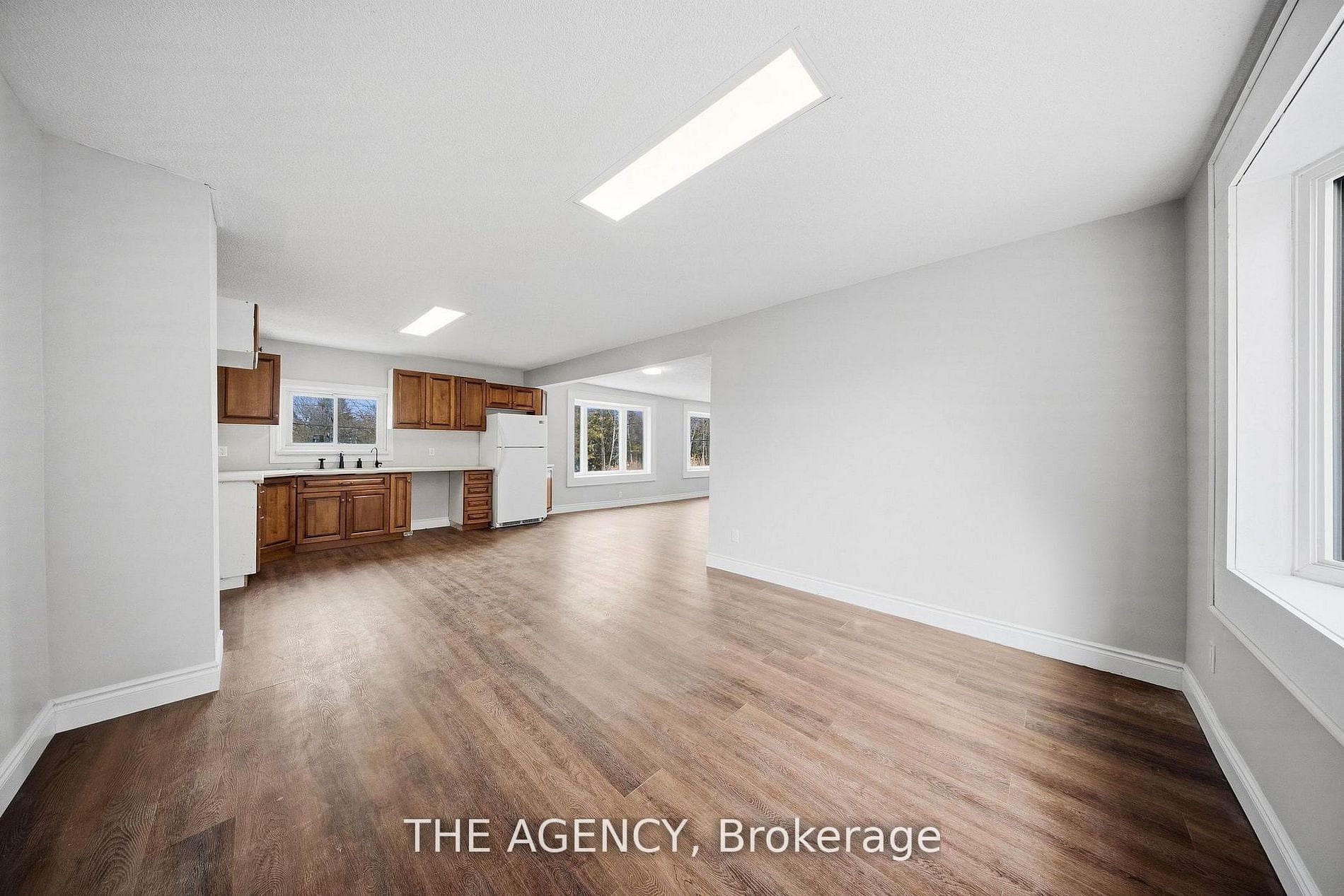 75 Robinson Road Unit B photo 5