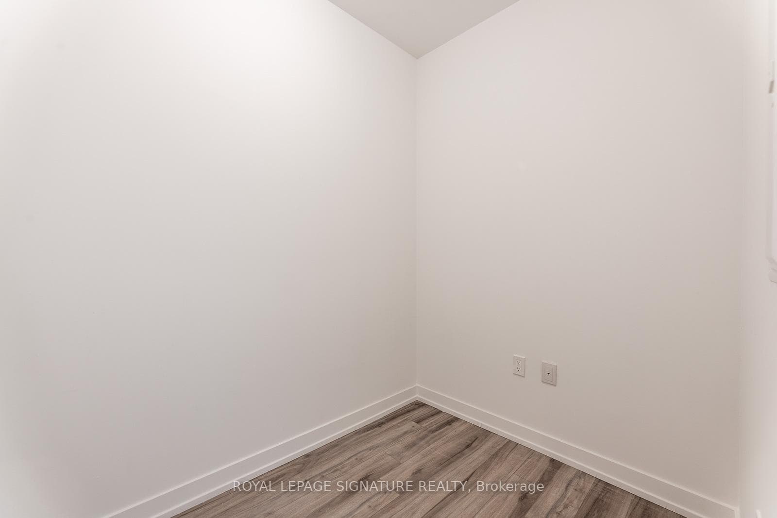 1195 The Queensway N/A Unit 606 photo 27