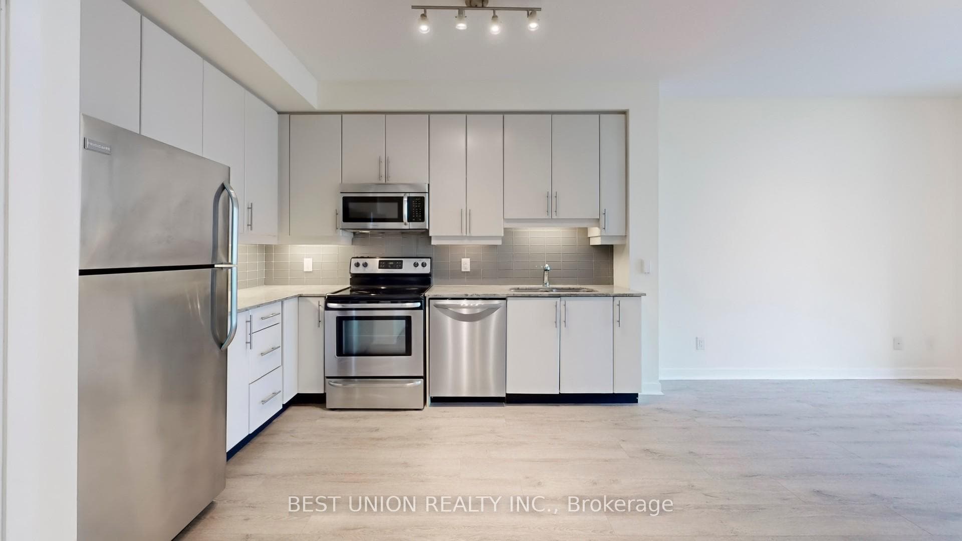 33 Bay Street Unit 2407 photo 13