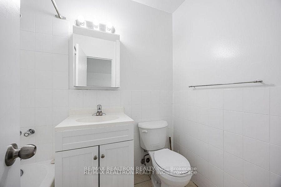 4 Hill Heights Road Unit 101 photo 3