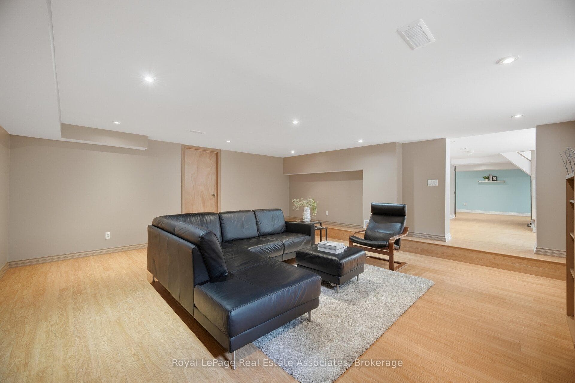 32 Plaxton Drive photo 31