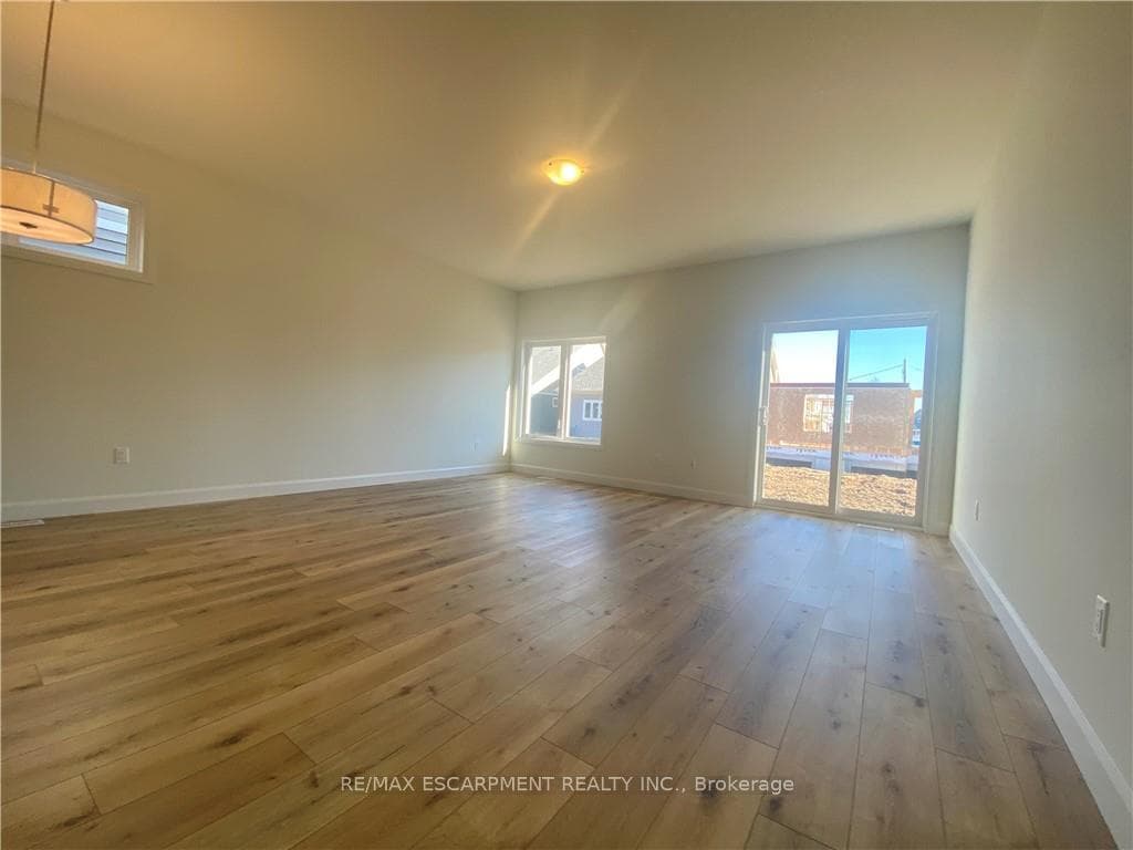 22 Beachwalk Crescent photo 8