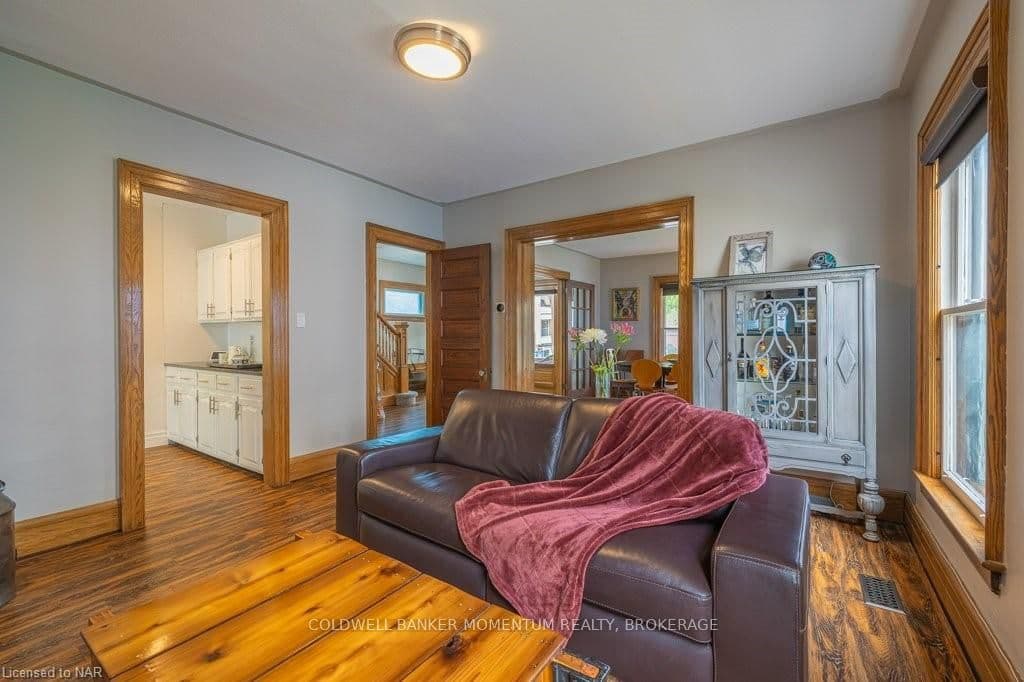 4752 ST CLAIR Avenue photo 11