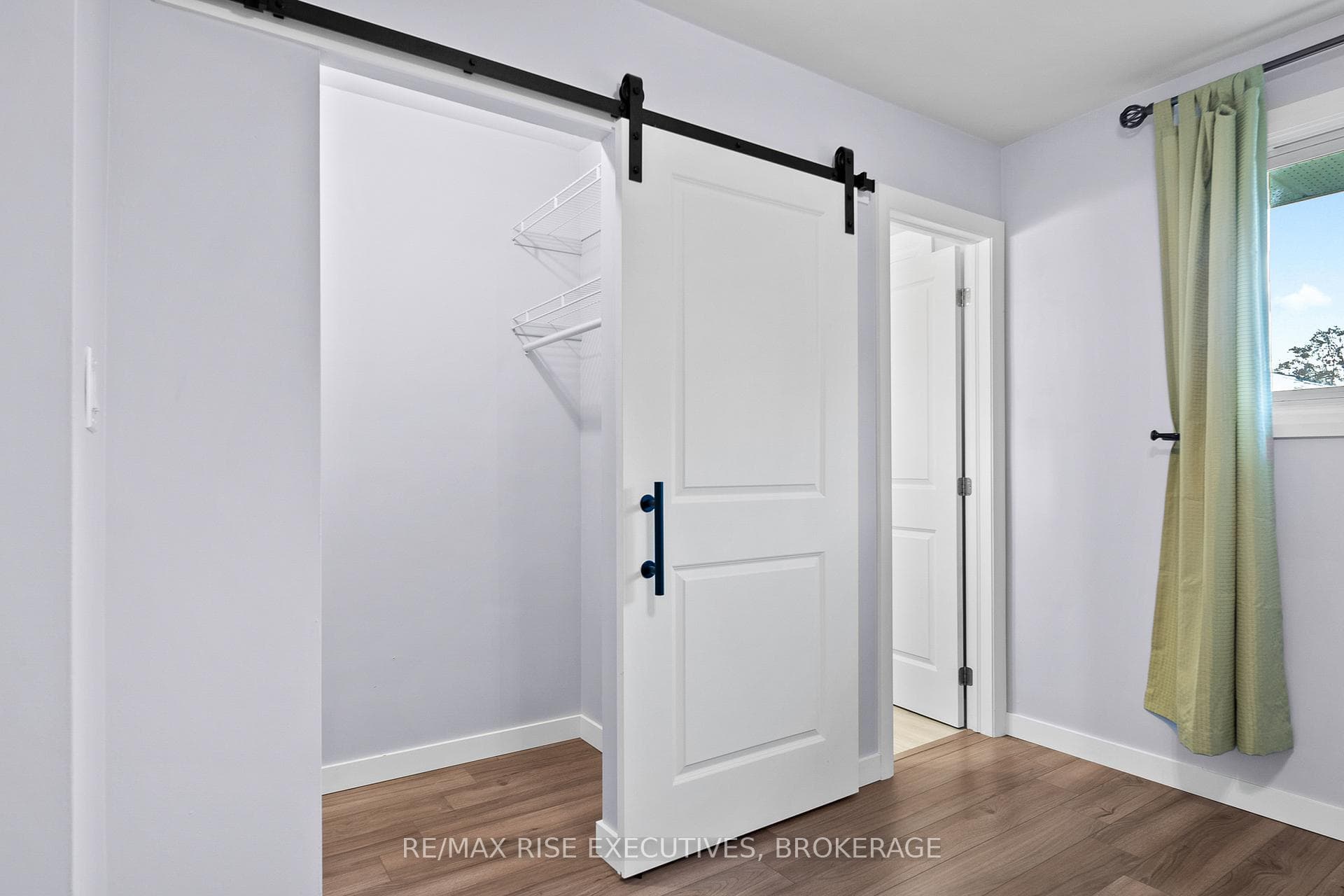 802 Haverhill Drive photo 23