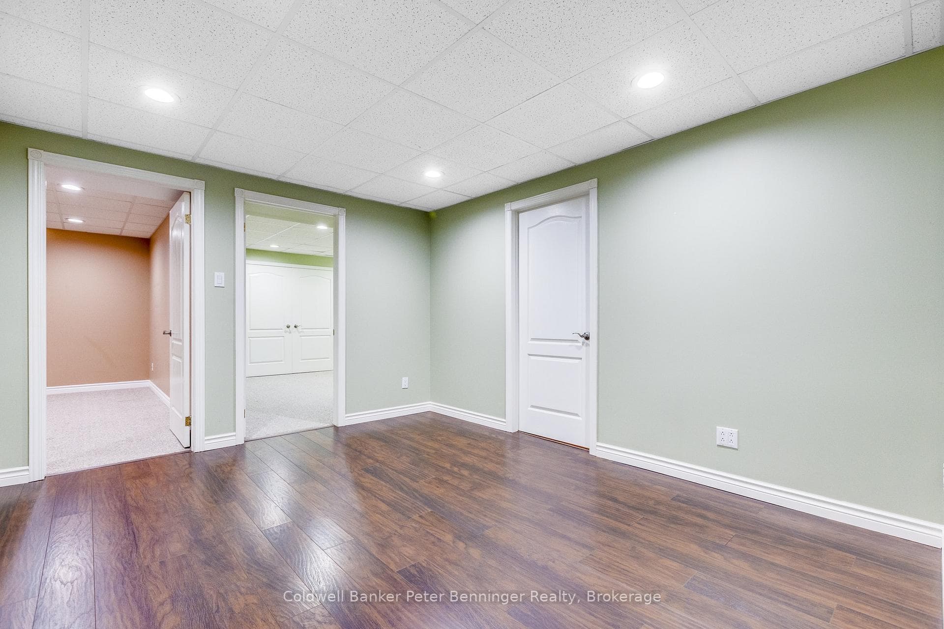 152 Treegrove Circle photo 35