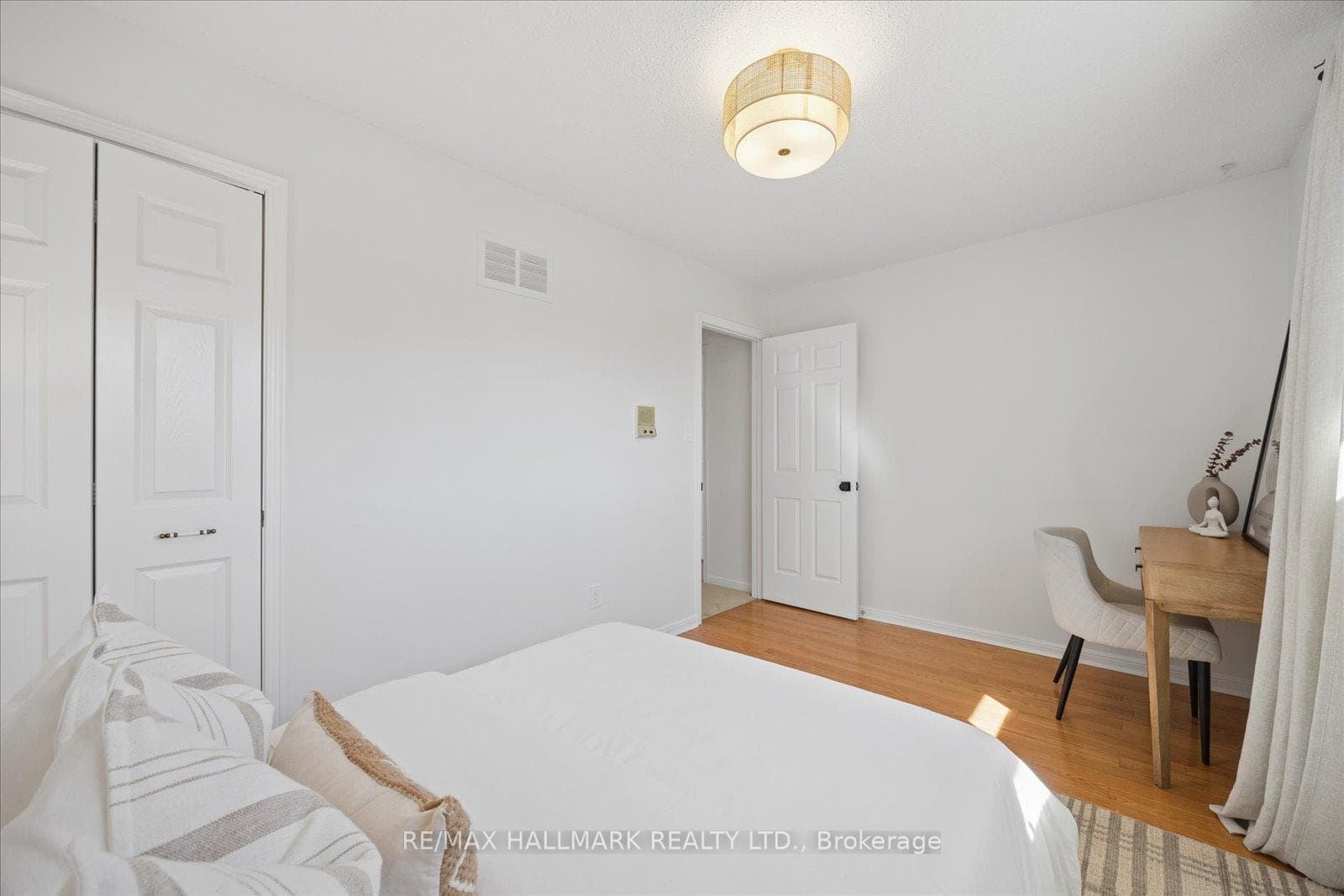 40 Ashland Crescent photo 22