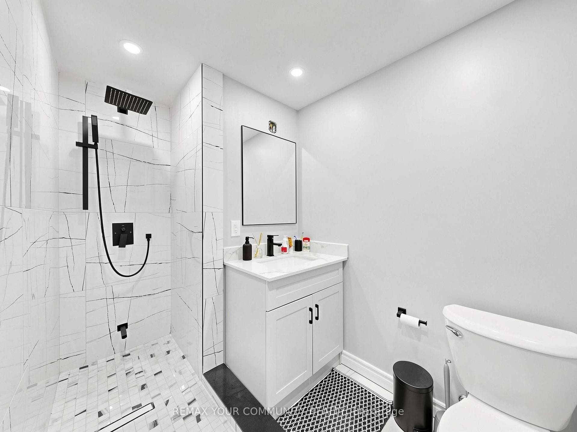 44 Lewiston Road photo 36
