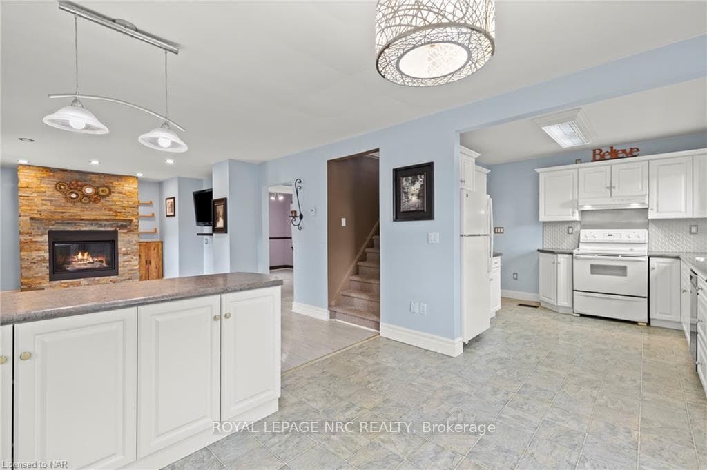 103 CLARE Avenue photo 12