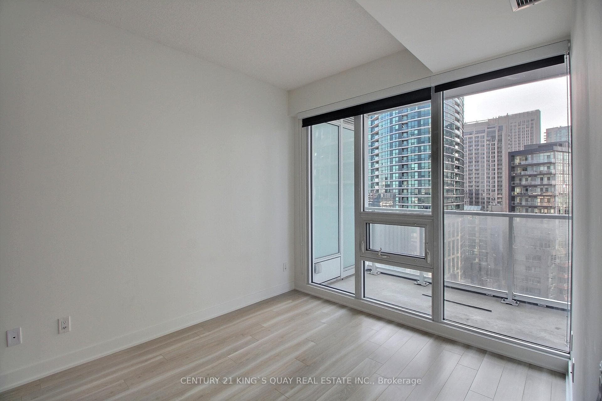 17 Bathurst Street Unit 1203 photo 6