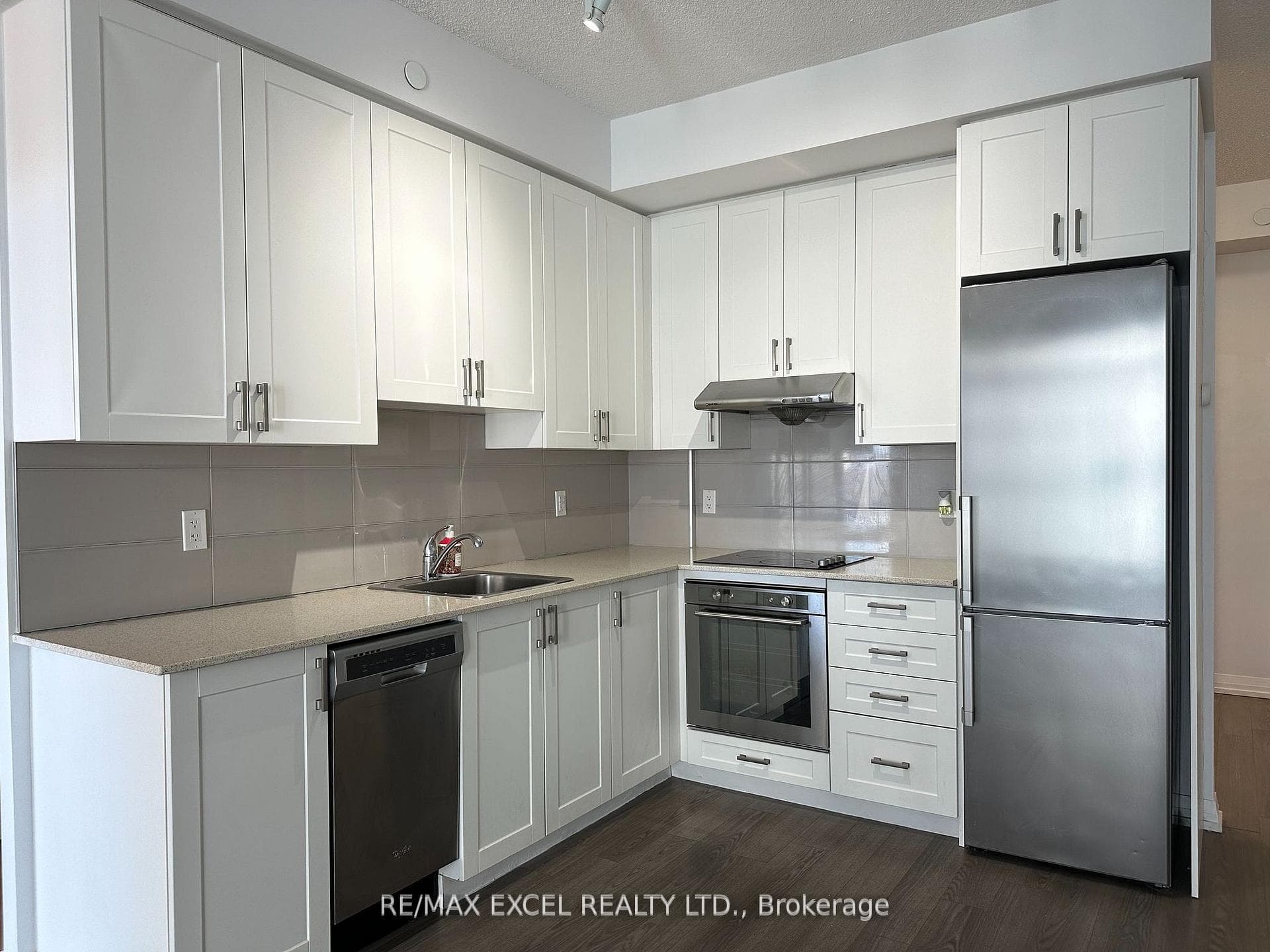 55 Ann O'reilly Road Unit 1002 photo 2