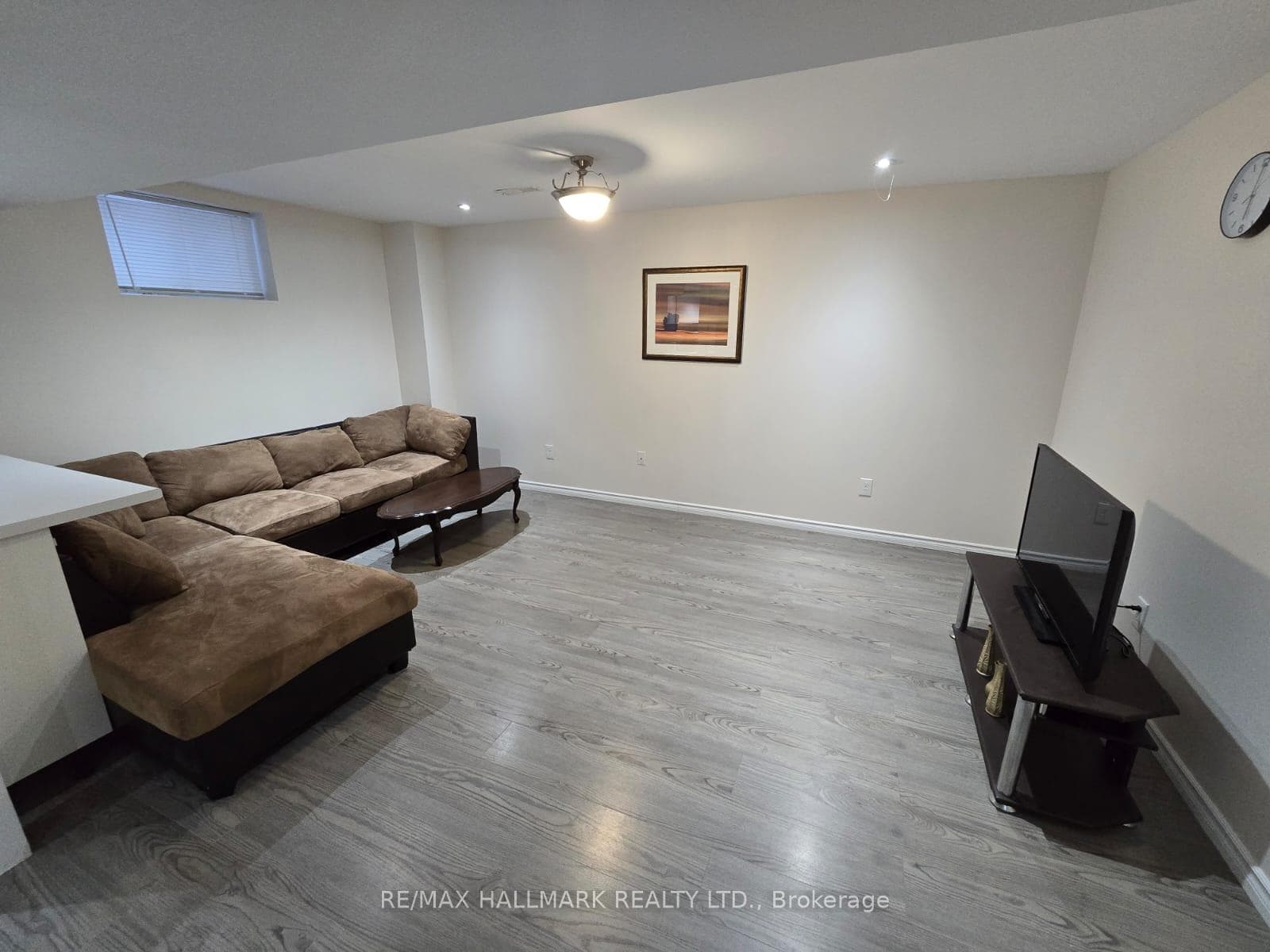 74 Pieter Vos Drive Unit Bsmnt photo 5