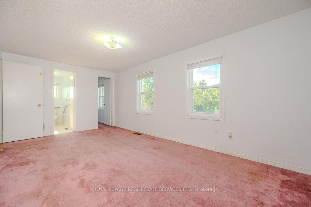 Primary Bedroom w/a Walk-In Closet & 4PC Ensuite
