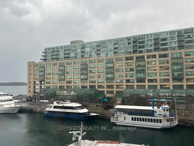 99 Harbour Square Unit 612 photo 29