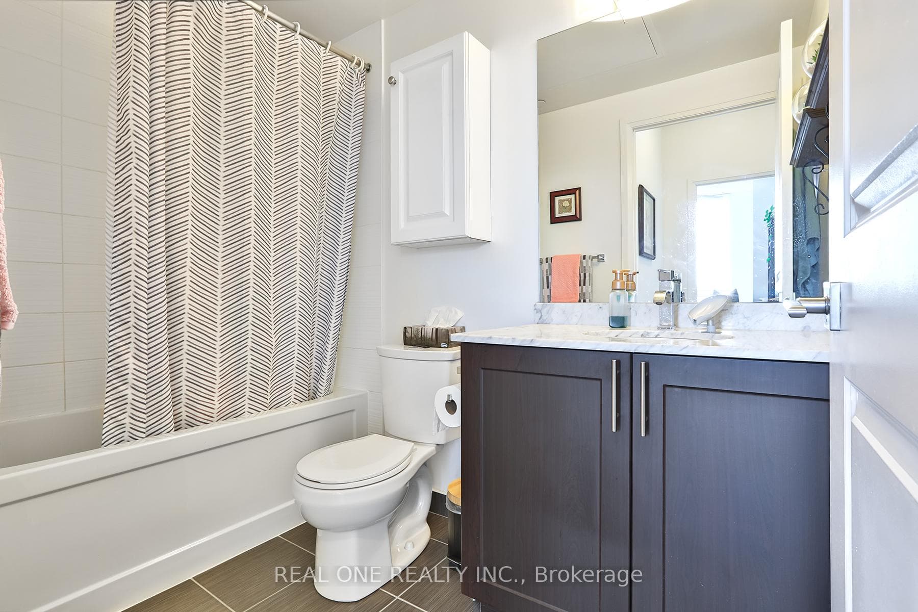 7167 Yonge Street Unit 819 photo 18