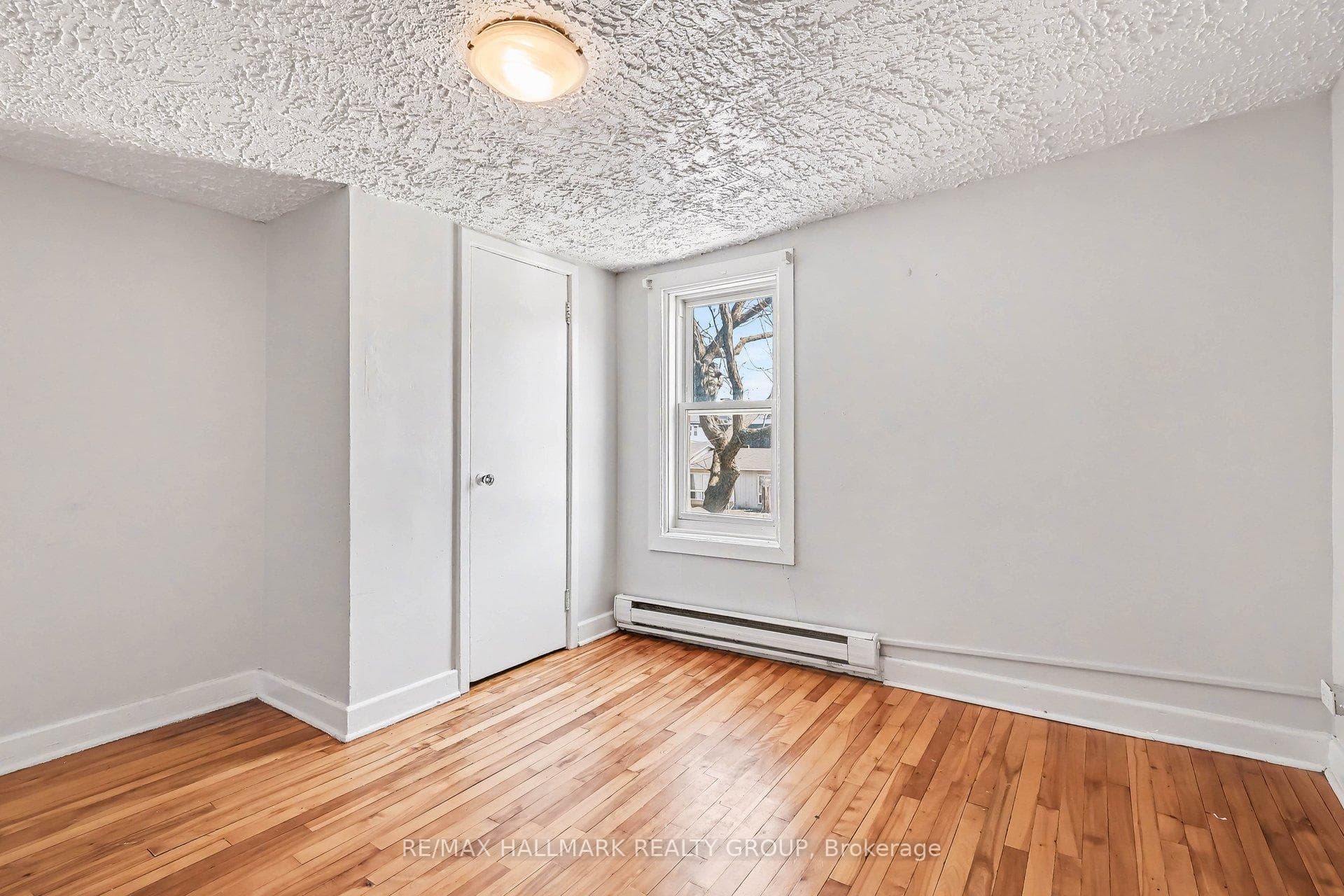 64 COBOURG Street Unit 2 photo 11