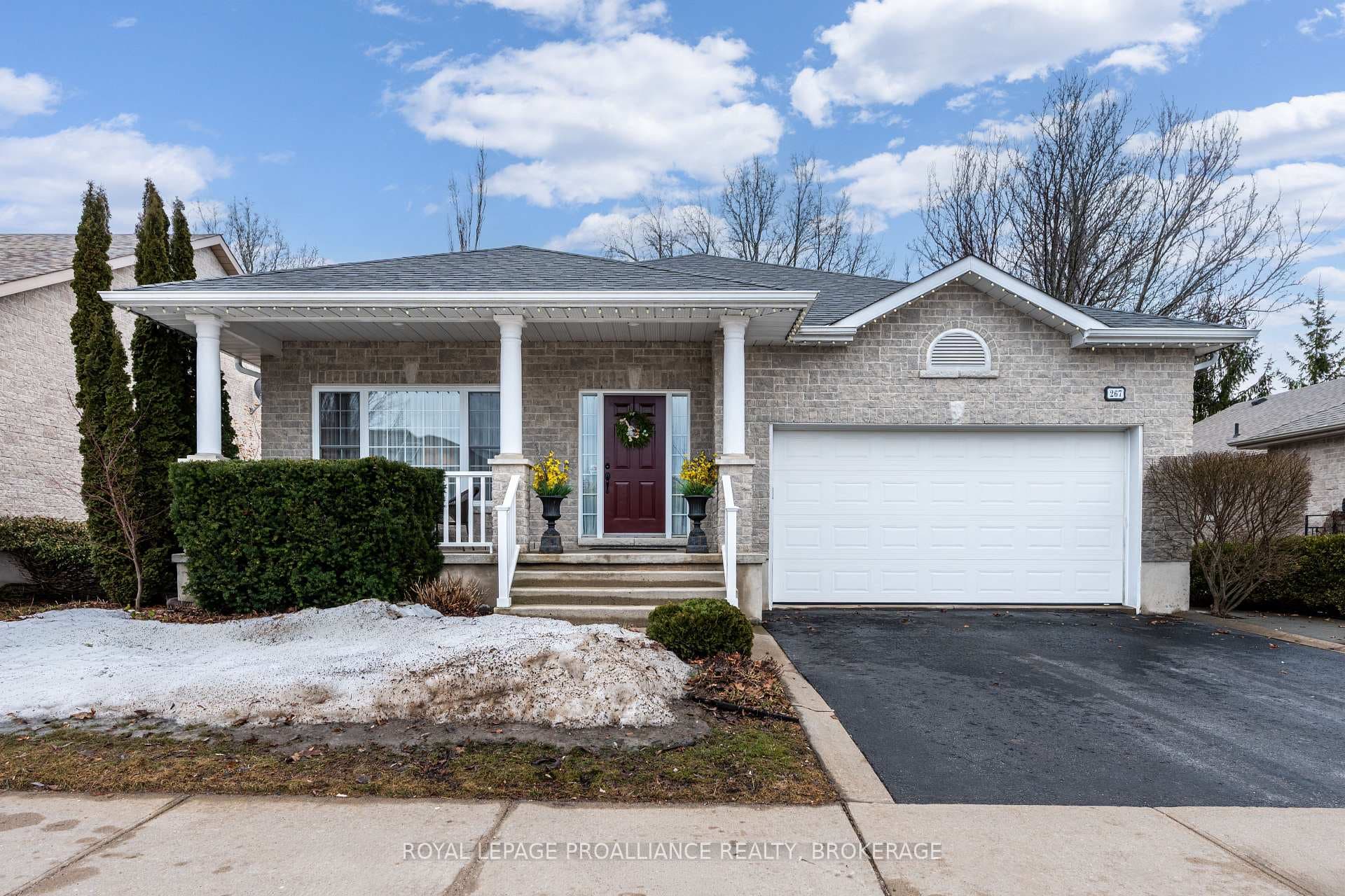 267 Honeywood Avenue photo 2