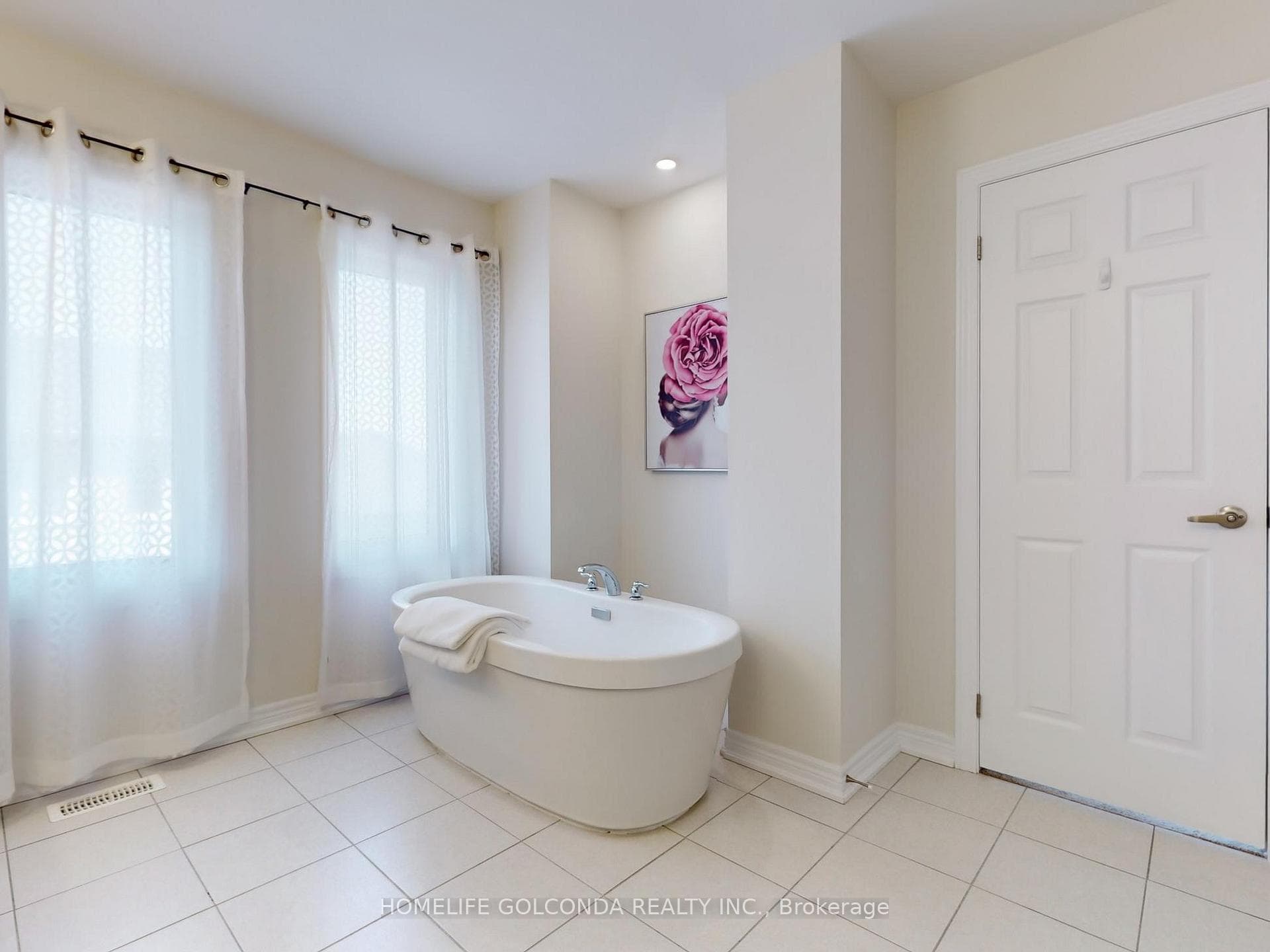 16 Eastgrove Square photo 38