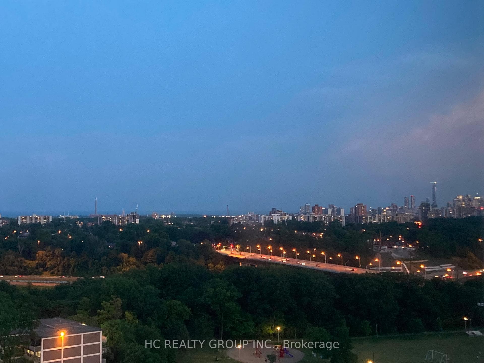 21 Overlea Boulevard Unit 1602 photo 33