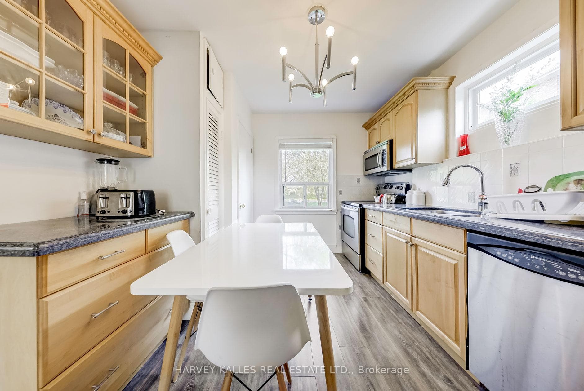 103 Centre Avenue photo 13