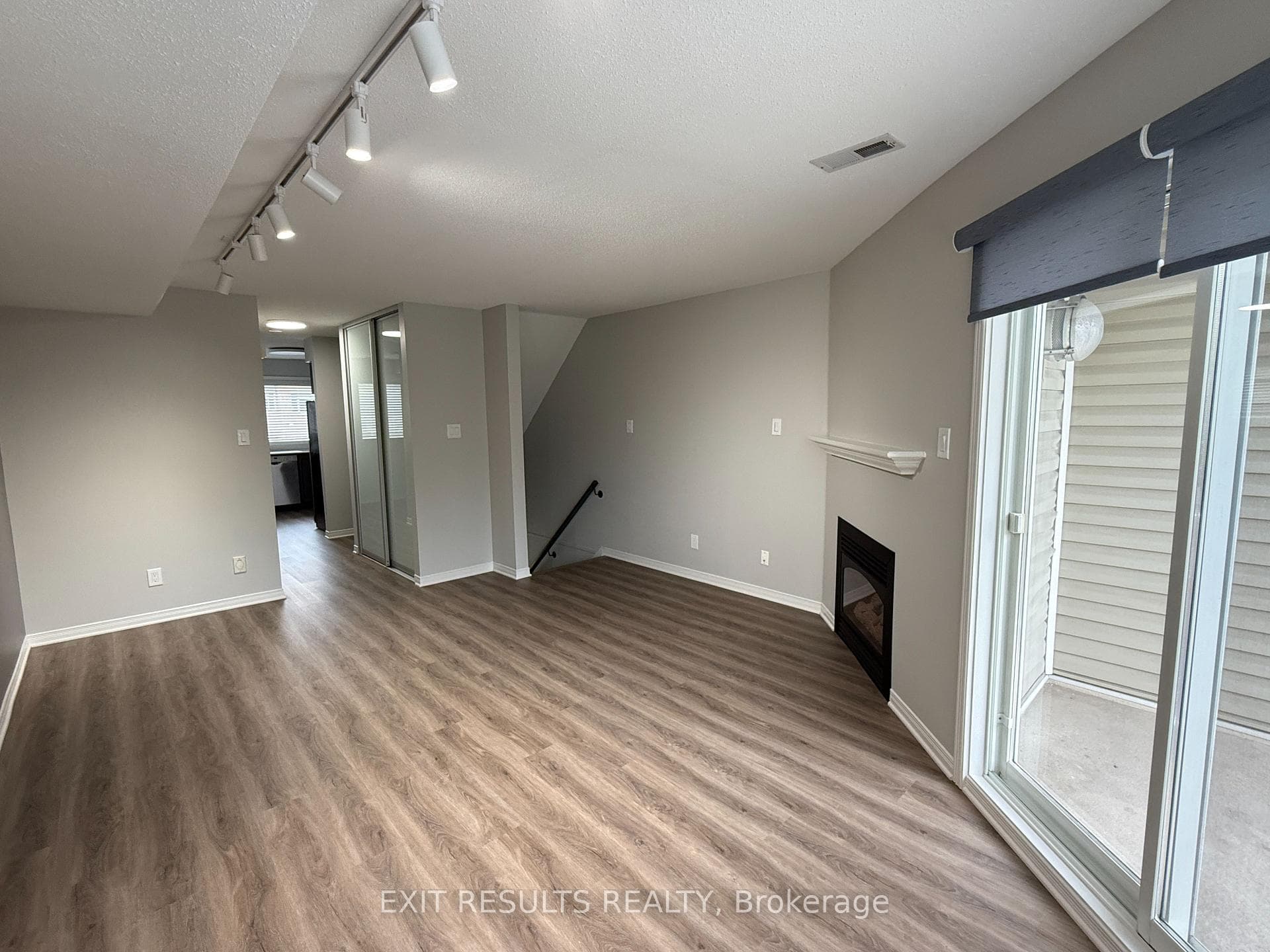 1400 WILDBERRY Court Unit 4 photo 9