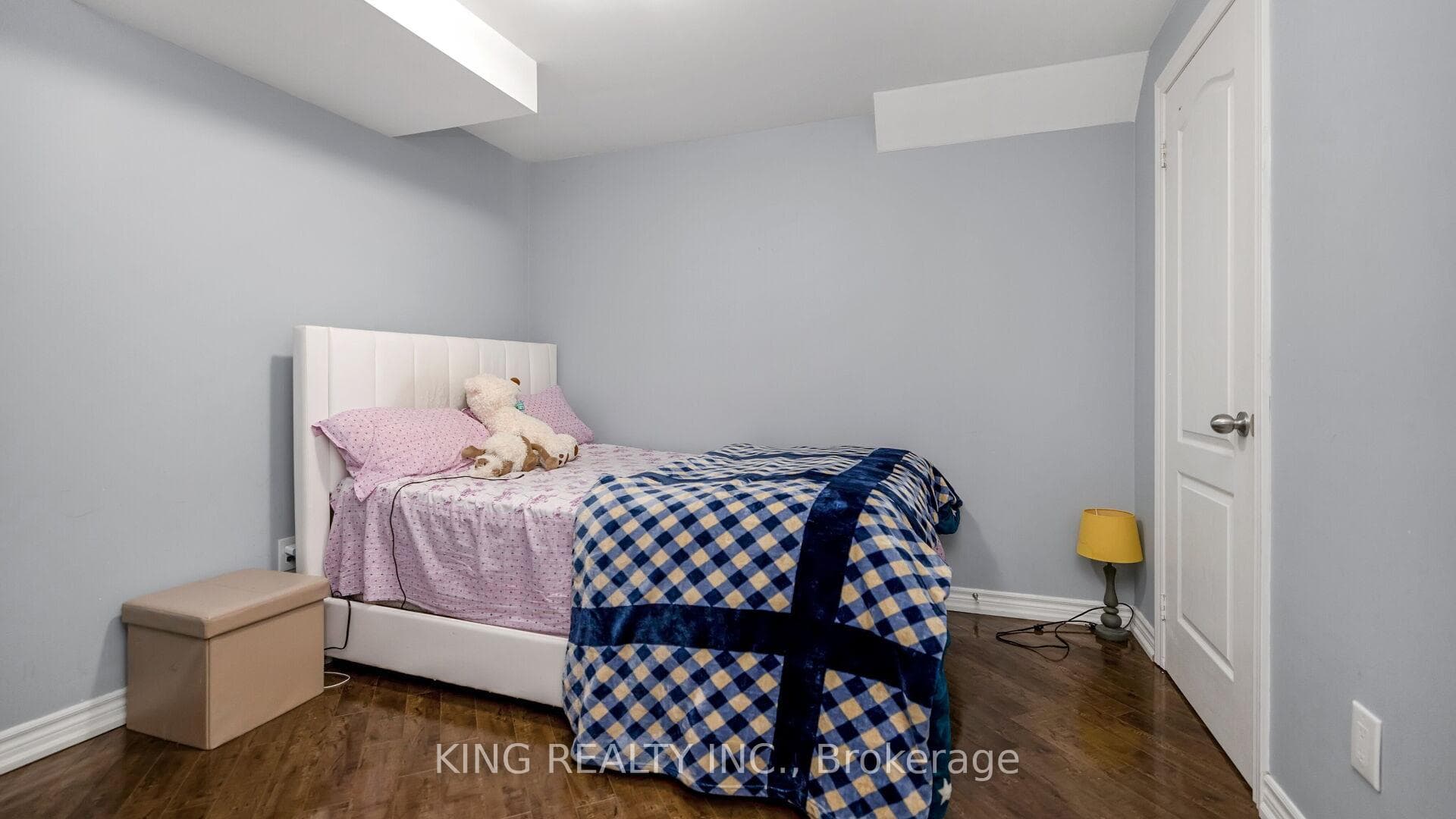 9 Monkton Circle photo 32