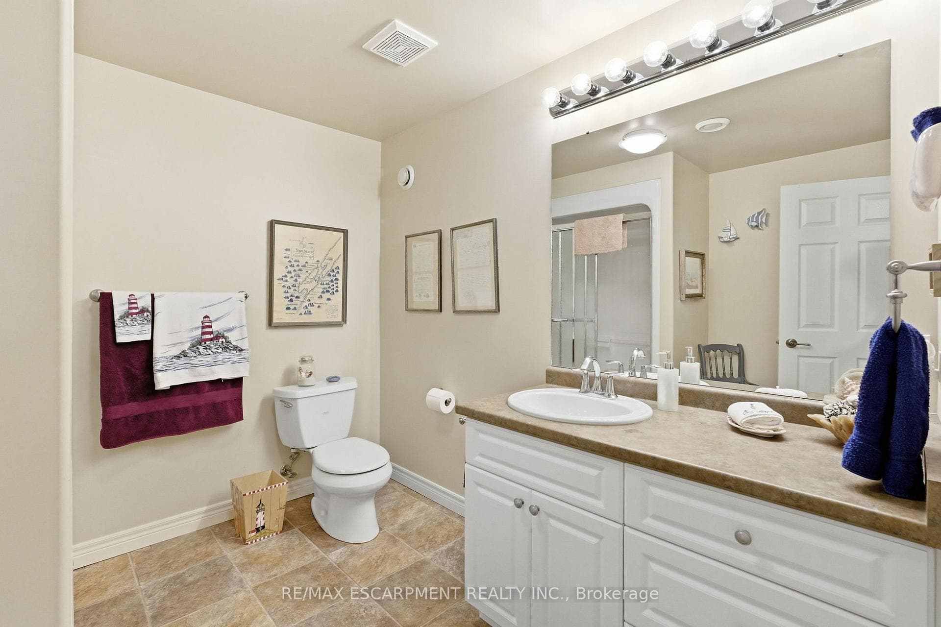 802 Main Street photo 34