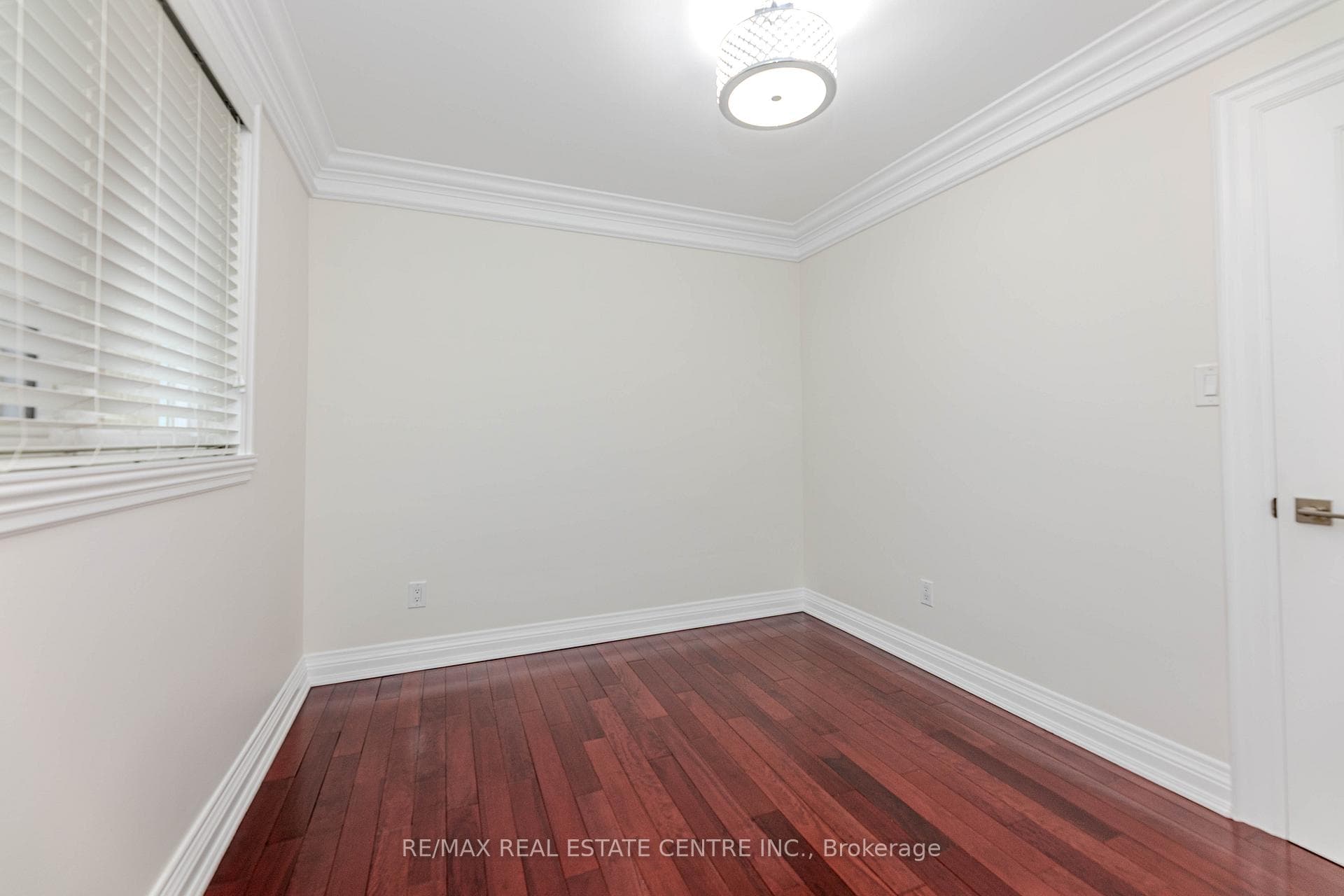 44 Burwick Avenue photo 23