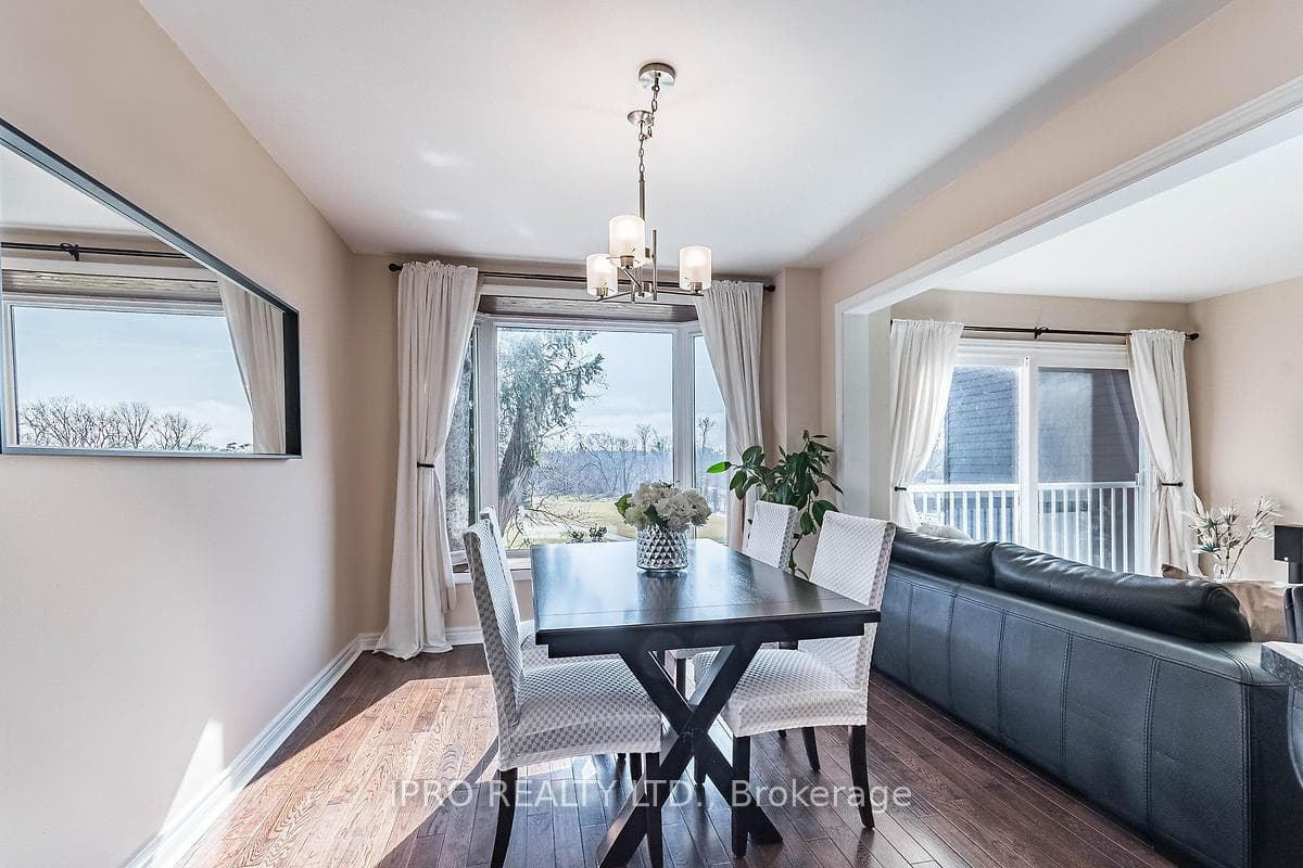 1478 Credit Woodlands Court photo 9