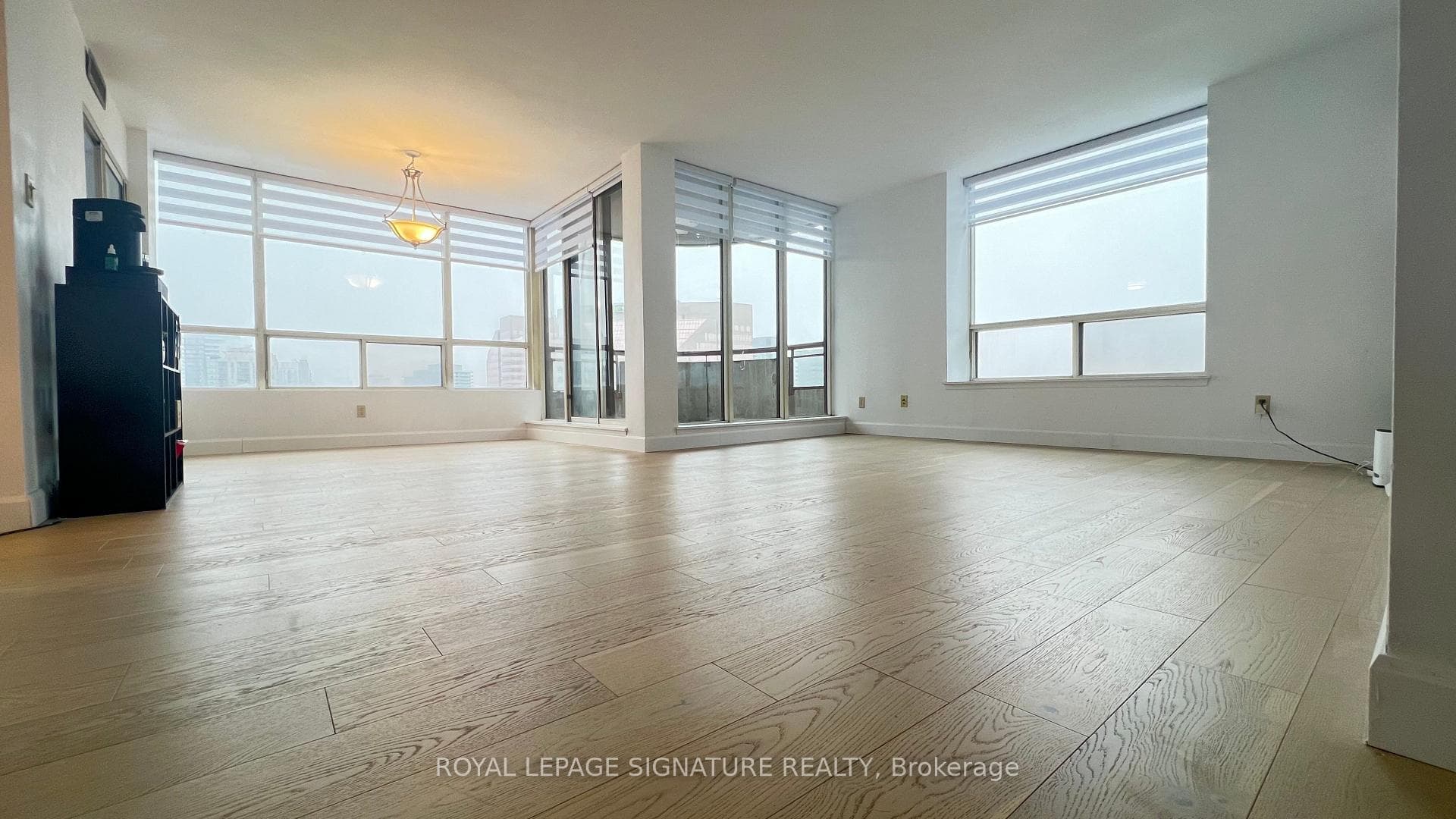 5765 Yonge Street Unit PH102 photo 2